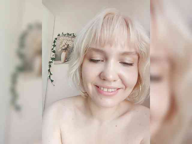 LadyAnny webcam