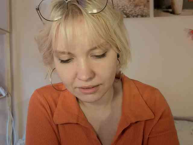 LadyAnny webcam