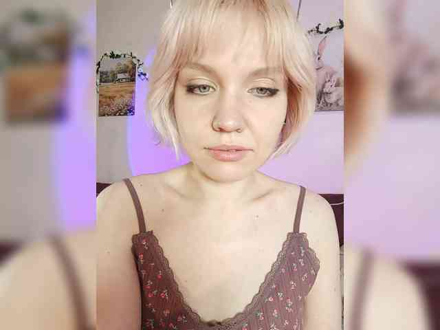 LadyAnny webcam