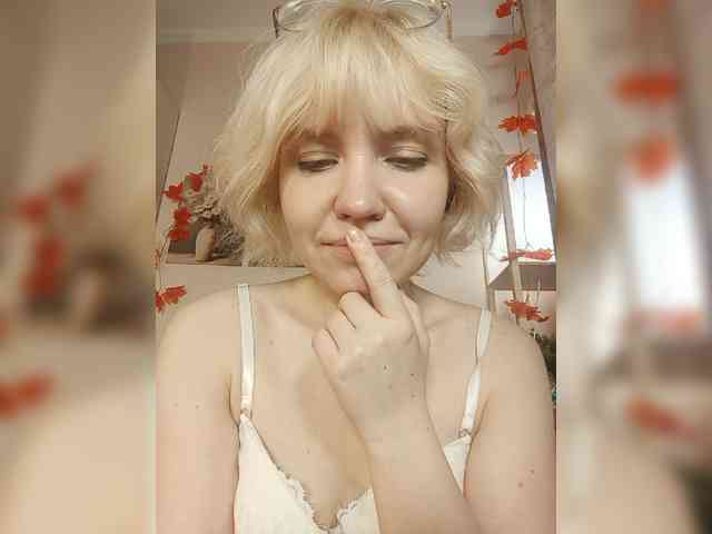 LadyAnny webcam