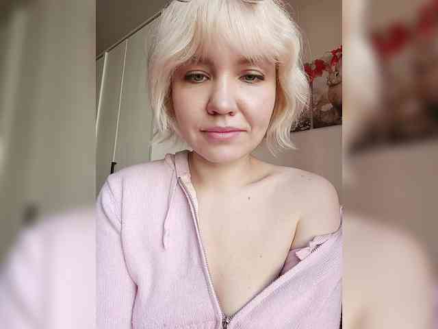 LadyAnny webcam