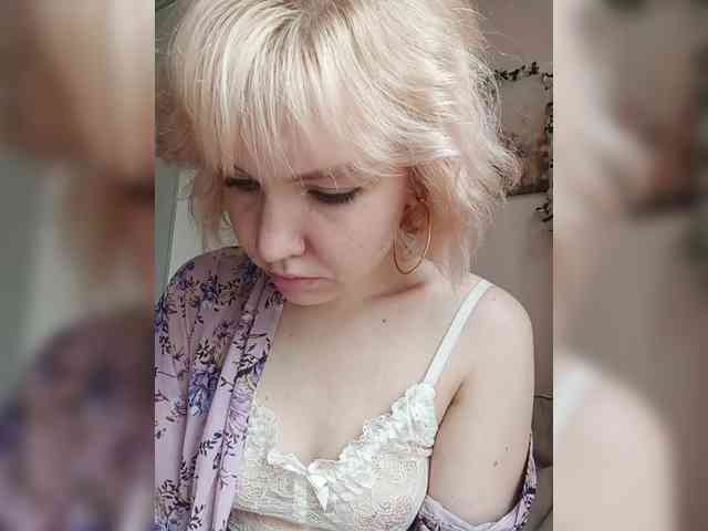 LadyAnny webcam