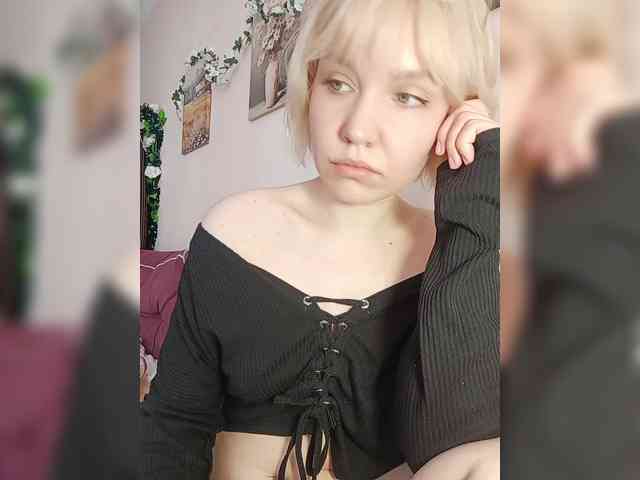LadyAnny webcam
