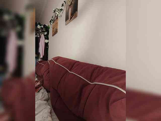 LadyAnny webcam