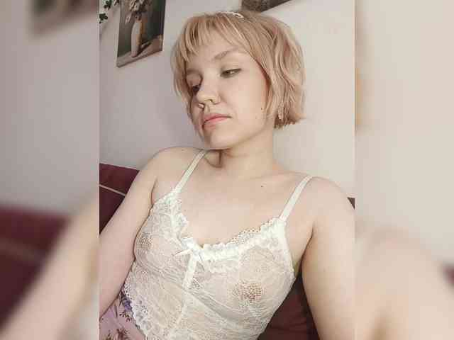 LadyAnny webcam