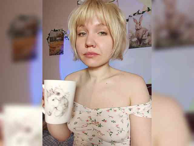 LadyAnny webcam