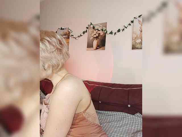 LadyAnny webcam