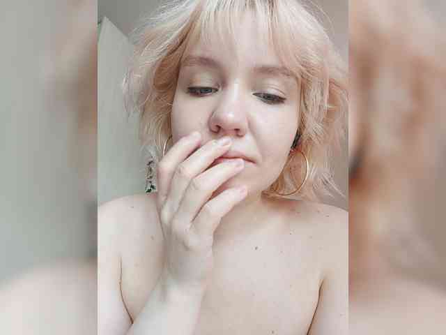 LadyAnny webcam
