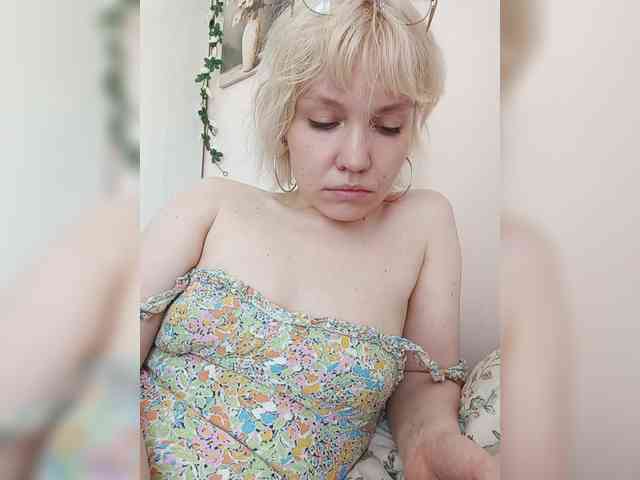 LadyAnny webcam