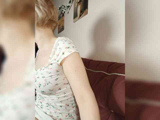 LadyAnny webcam