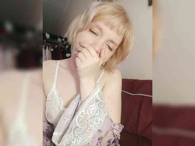 LadyAnny webcam