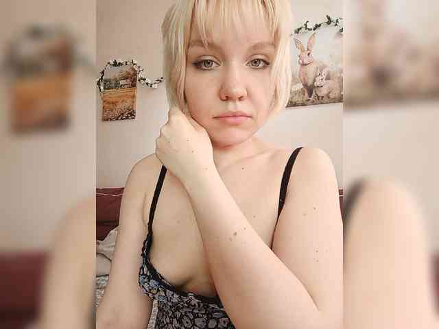 LadyAnny webcam