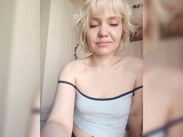 LadyAnny webcam