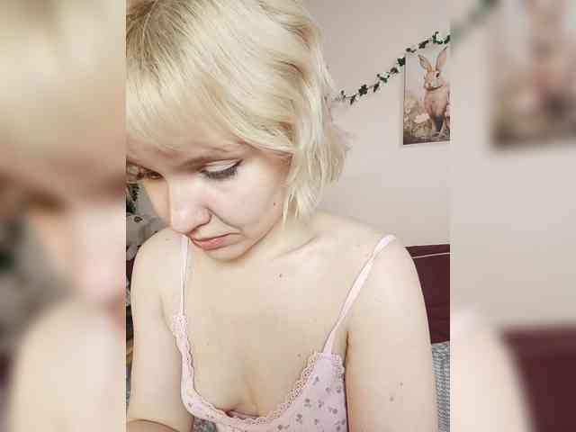 LadyAnny webcam
