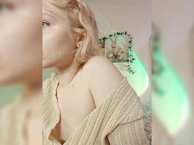 LadyAnny webcam
