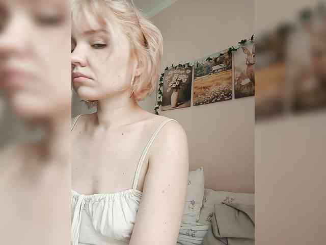 LadyAnny webcam