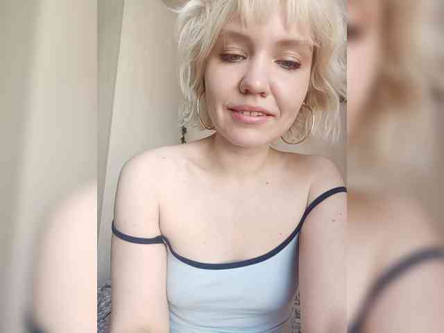 LadyAnny webcam