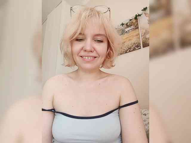 LadyAnny webcam