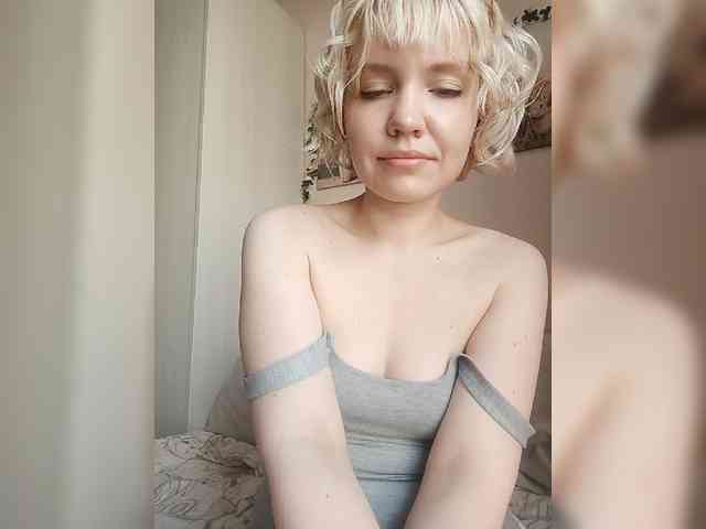 LadyAnny webcam