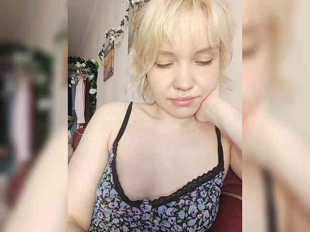 LadyAnny webcam