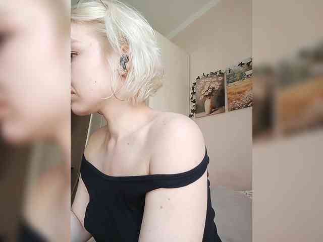 LadyAnny webcam