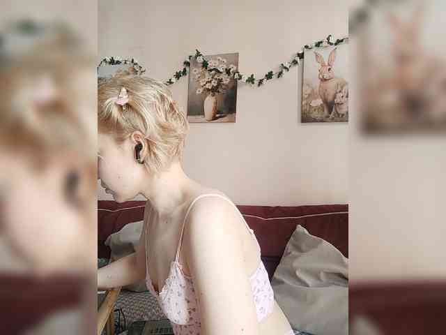 LadyAnny webcam