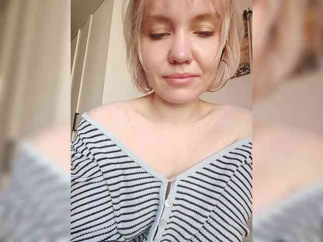 LadyAnny webcam
