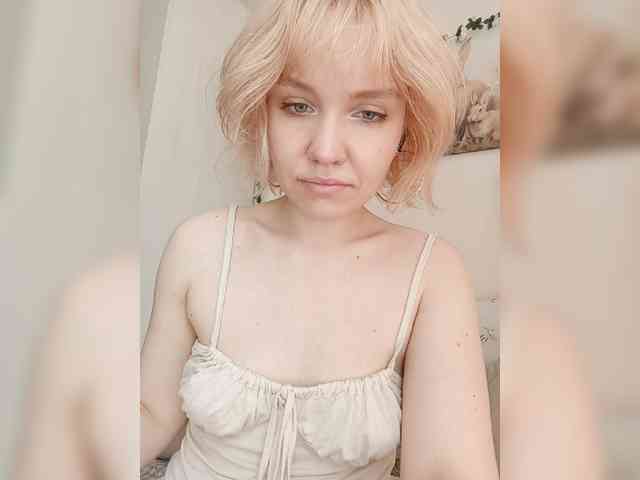 LadyAnny webcam