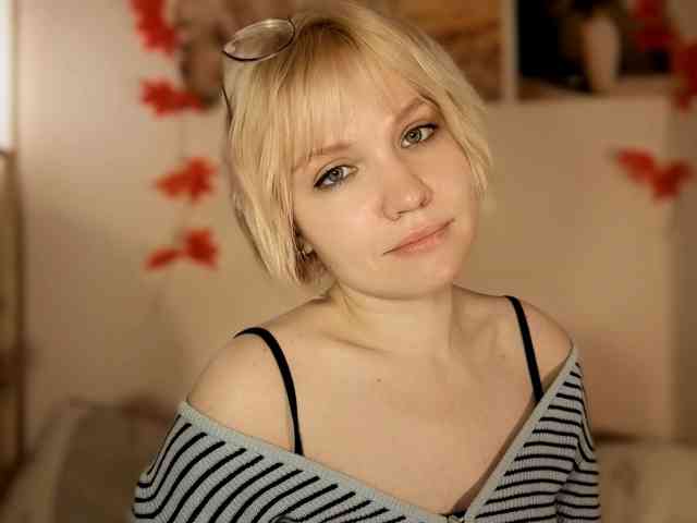 LadyAnny webcam