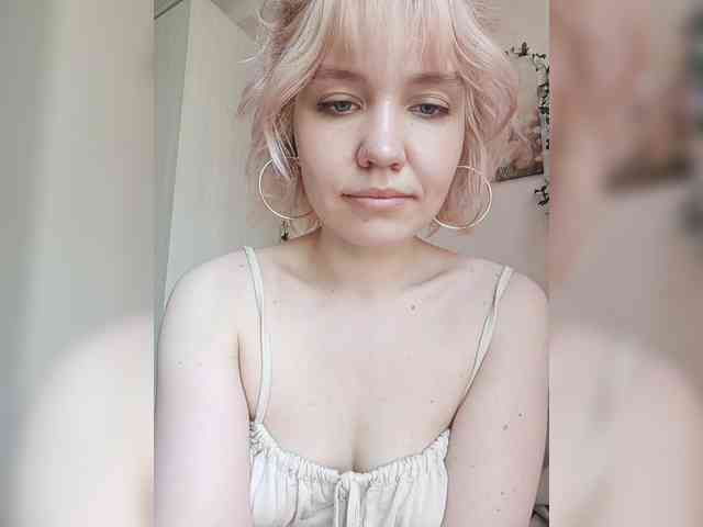 LadyAnny webcam