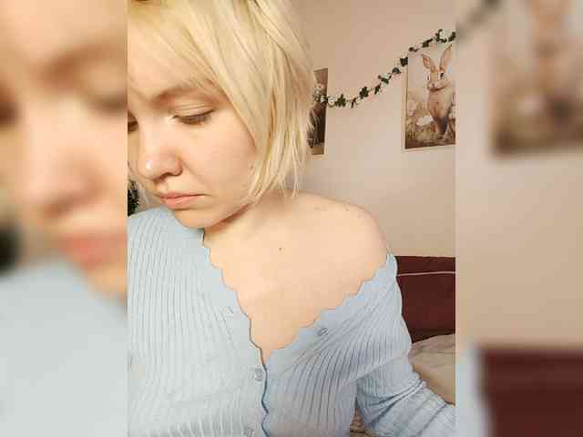 LadyAnny webcam