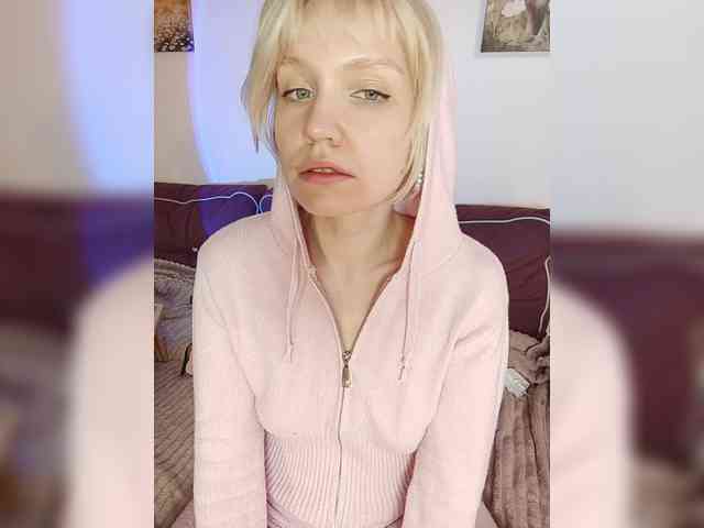 LadyAnny webcam