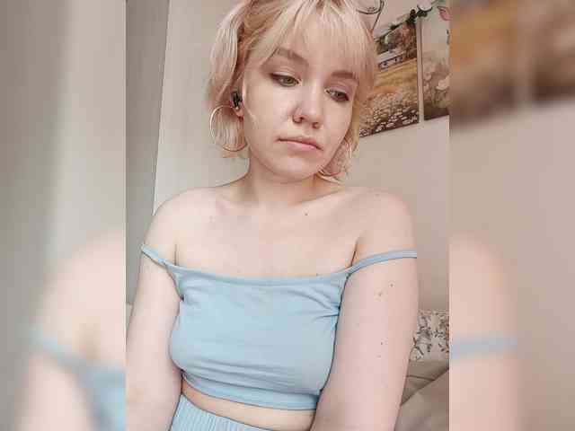 LadyAnny webcam