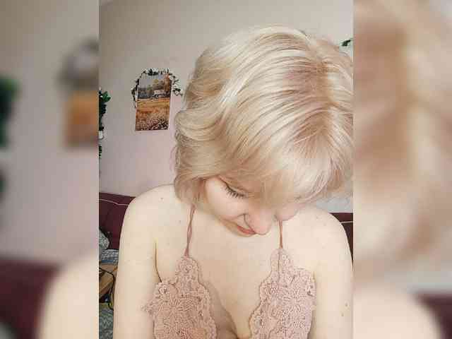 LadyAnny webcam