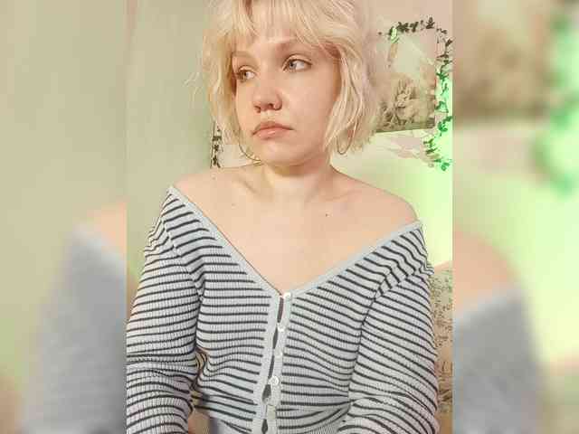 LadyAnny webcam