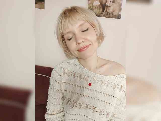 LadyAnny webcam