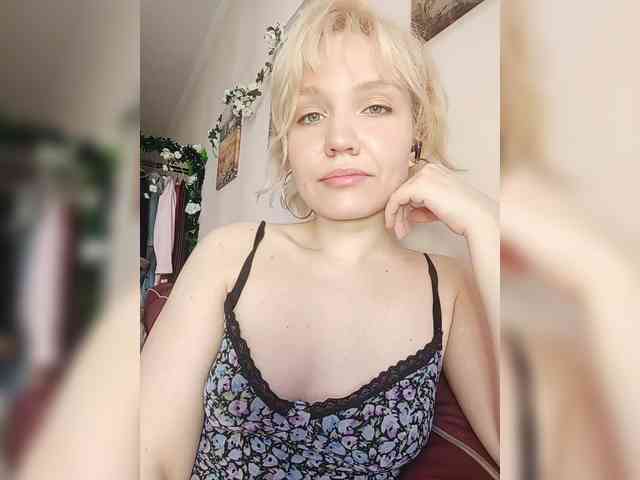 LadyAnny webcam