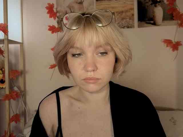 LadyAnny webcam