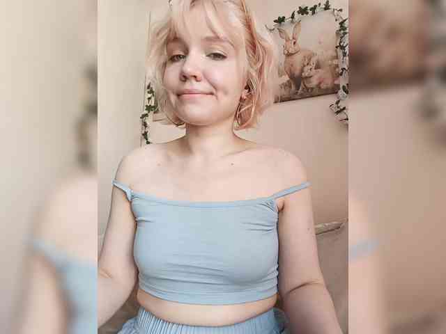 LadyAnny webcam