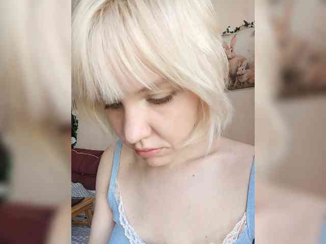 LadyAnny webcam