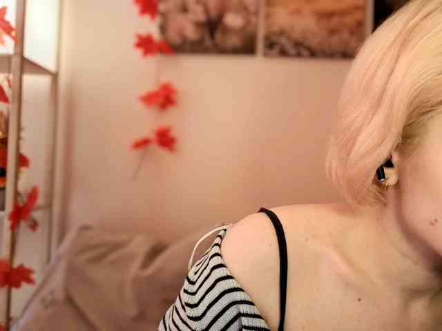 LadyAnny webcam