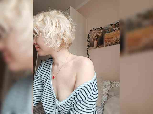 LadyAnny webcam