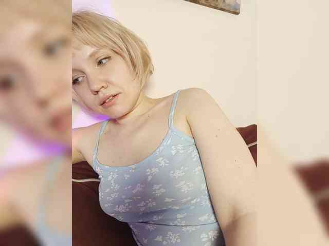 LadyAnny webcam