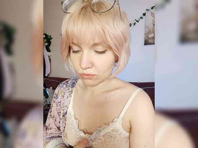 LadyAnny webcam