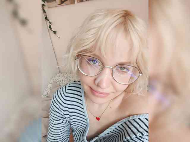 LadyAnny webcam