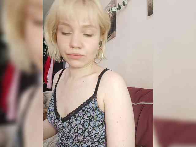 LadyAnny webcam