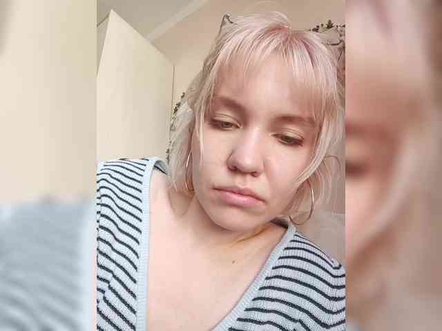 LadyAnny webcam