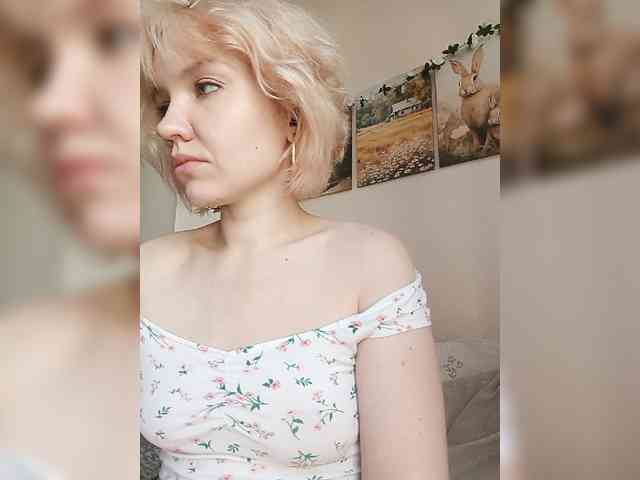 LadyAnny webcam