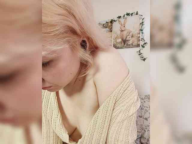 LadyAnny webcam