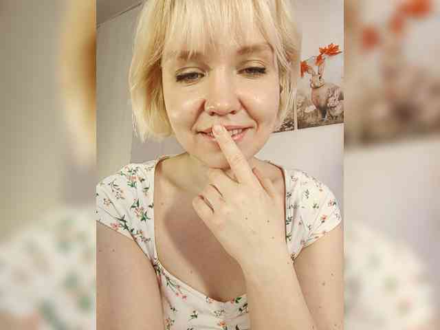 LadyAnny webcam